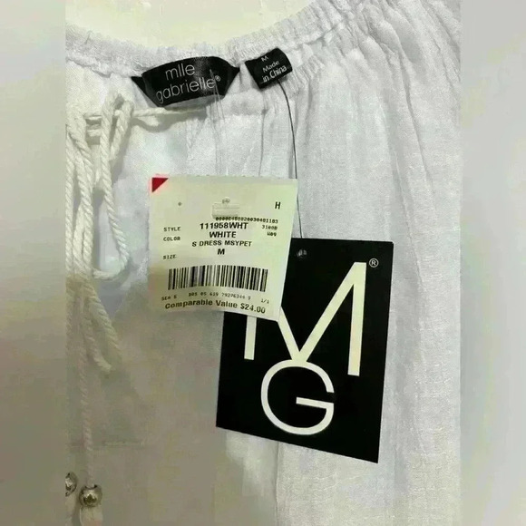 Solid White Dress - Picture 4 of 6